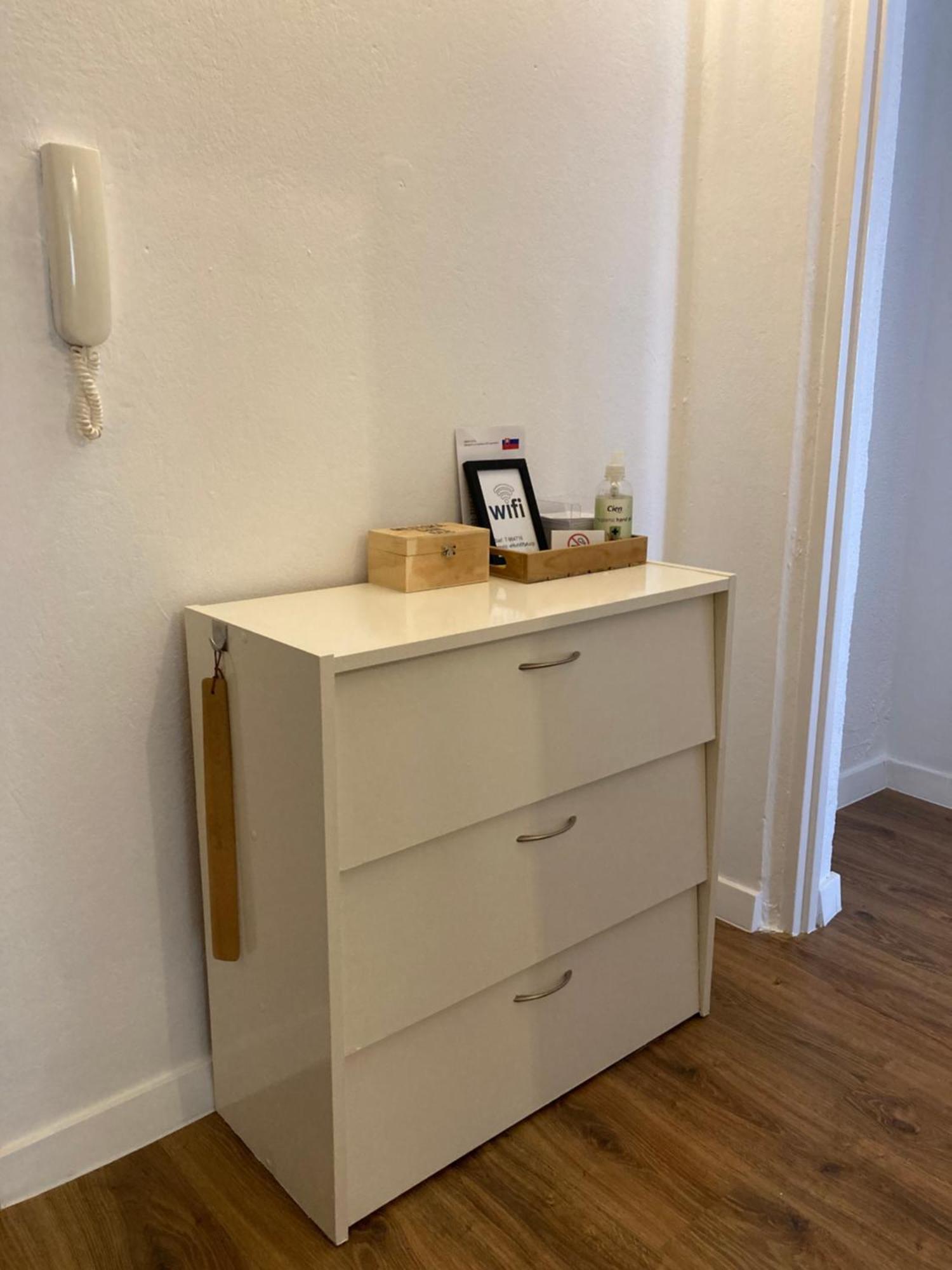 Útulný apartmán blízko centra Michalovce Esterno foto