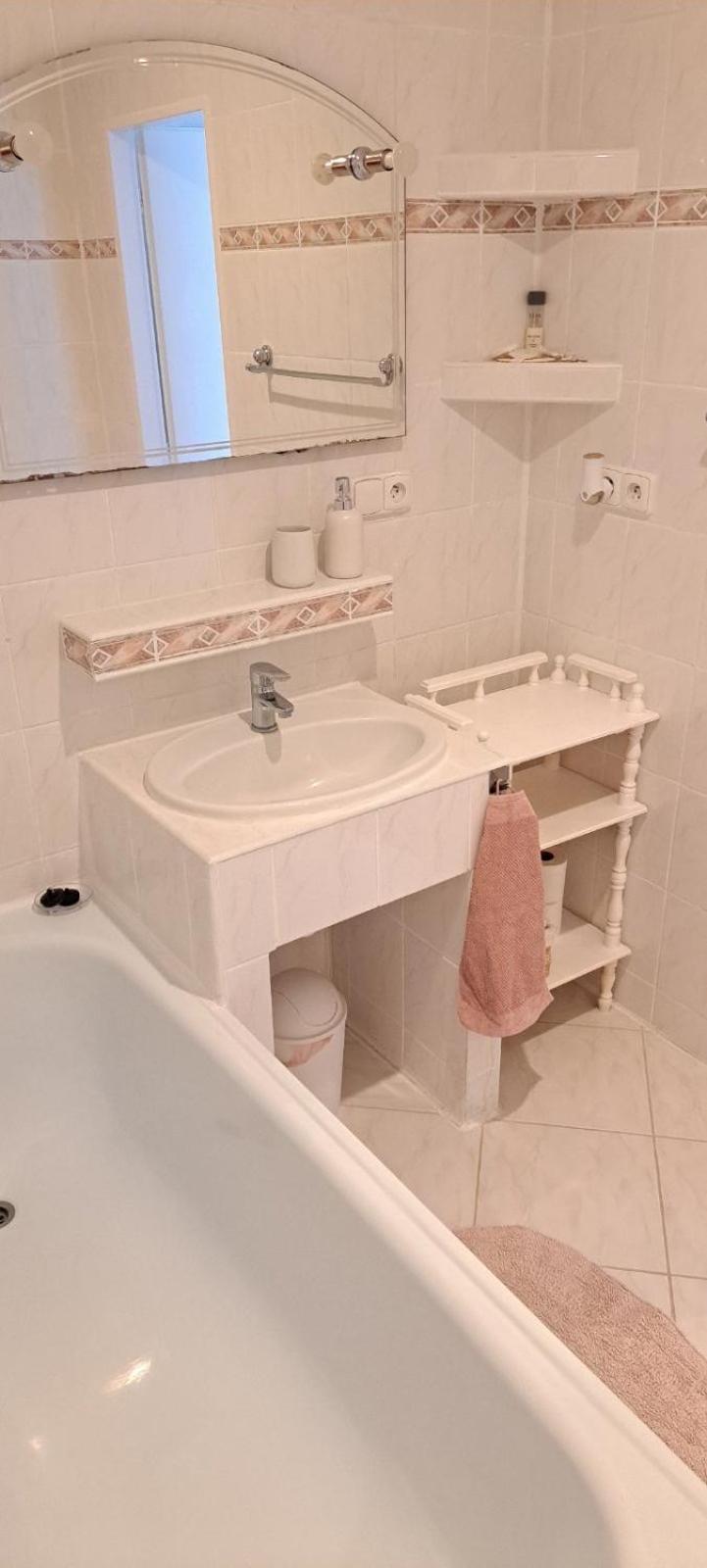 Útulný apartmán blízko centra Michalovce Esterno foto